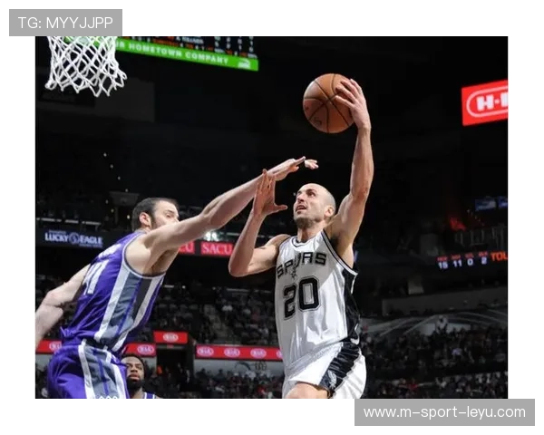 小佩顿补篮得分展现敏捷弹跳