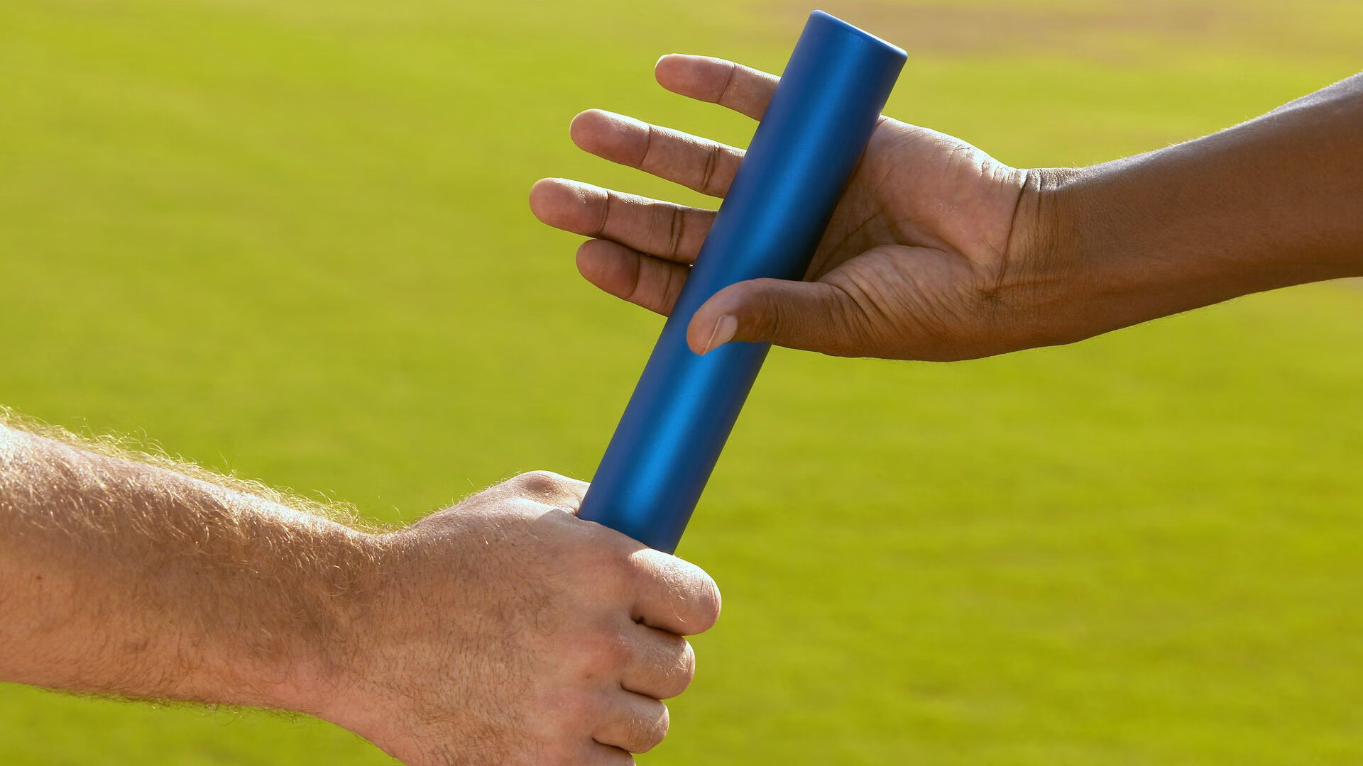 终点冲刺谁更精准?数据对比,终点冲刺的图片