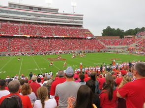 乐鱼体育在线官网-中国足球国家队备战关键比赛展现实力，中国足球国家队赛事